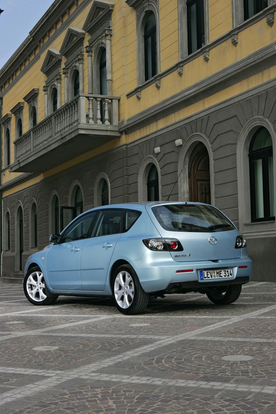  Mazda3 2003 года  (фото 63 из 142)